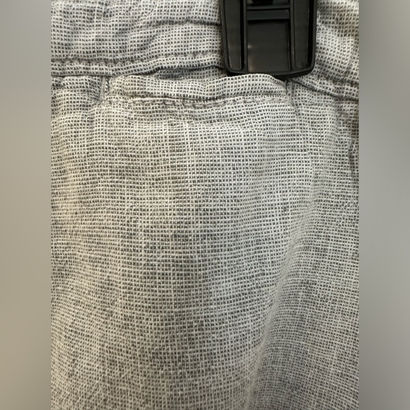 GOODFELLOW & CO. Men’s Gray Casual Flat Front "Linden" Five Pocket Shorts Sz 42 - Picture 3 of 12